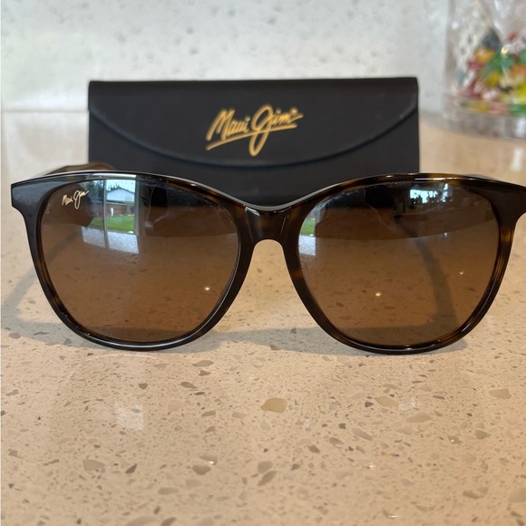 Maui Jim Tortoise Sunglasses - Picture 2 of 7